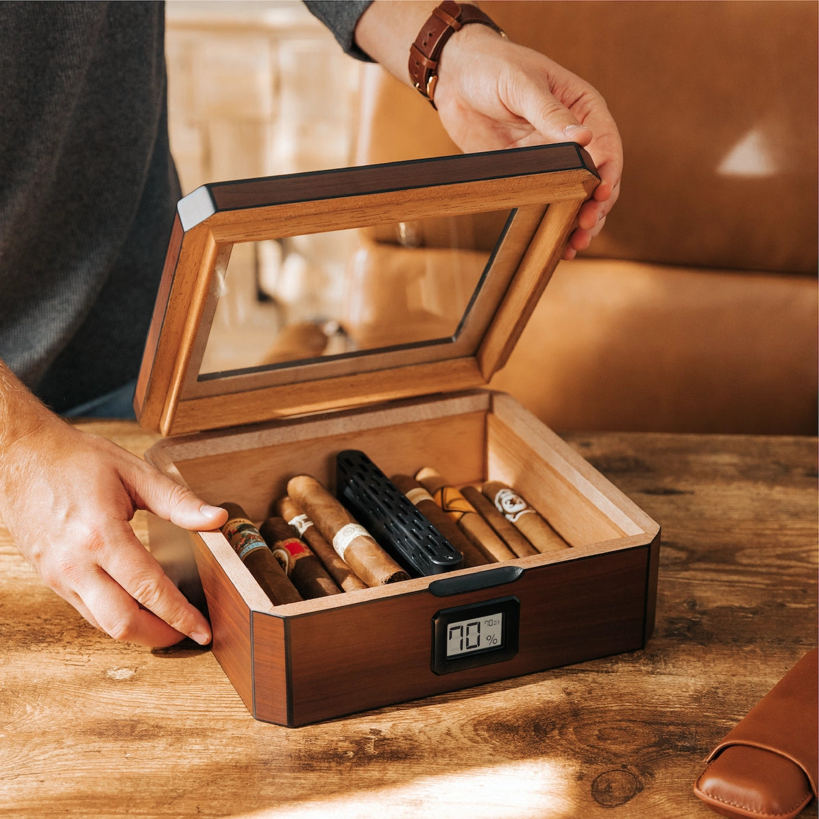 Mag Humidor - Walnut