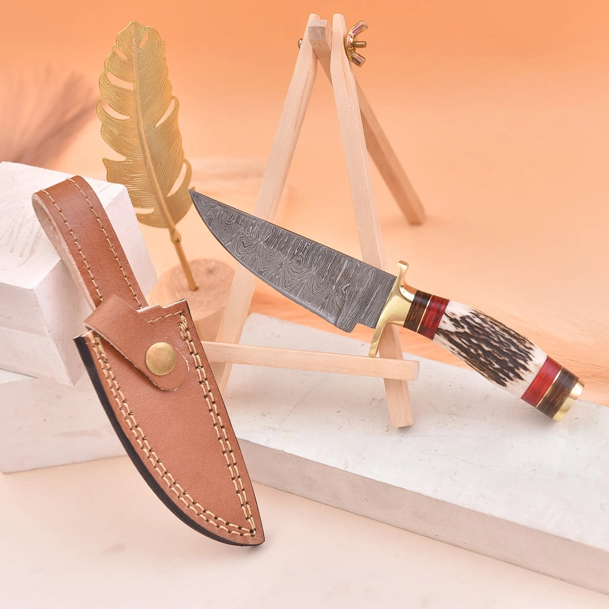 Twist Pattern Damascus Hunting Knife – 300 Layers of Hand-Forged Steel