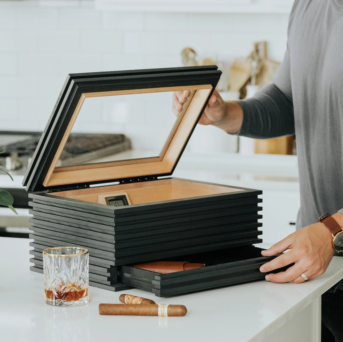 Kobi Glass Top Humidor