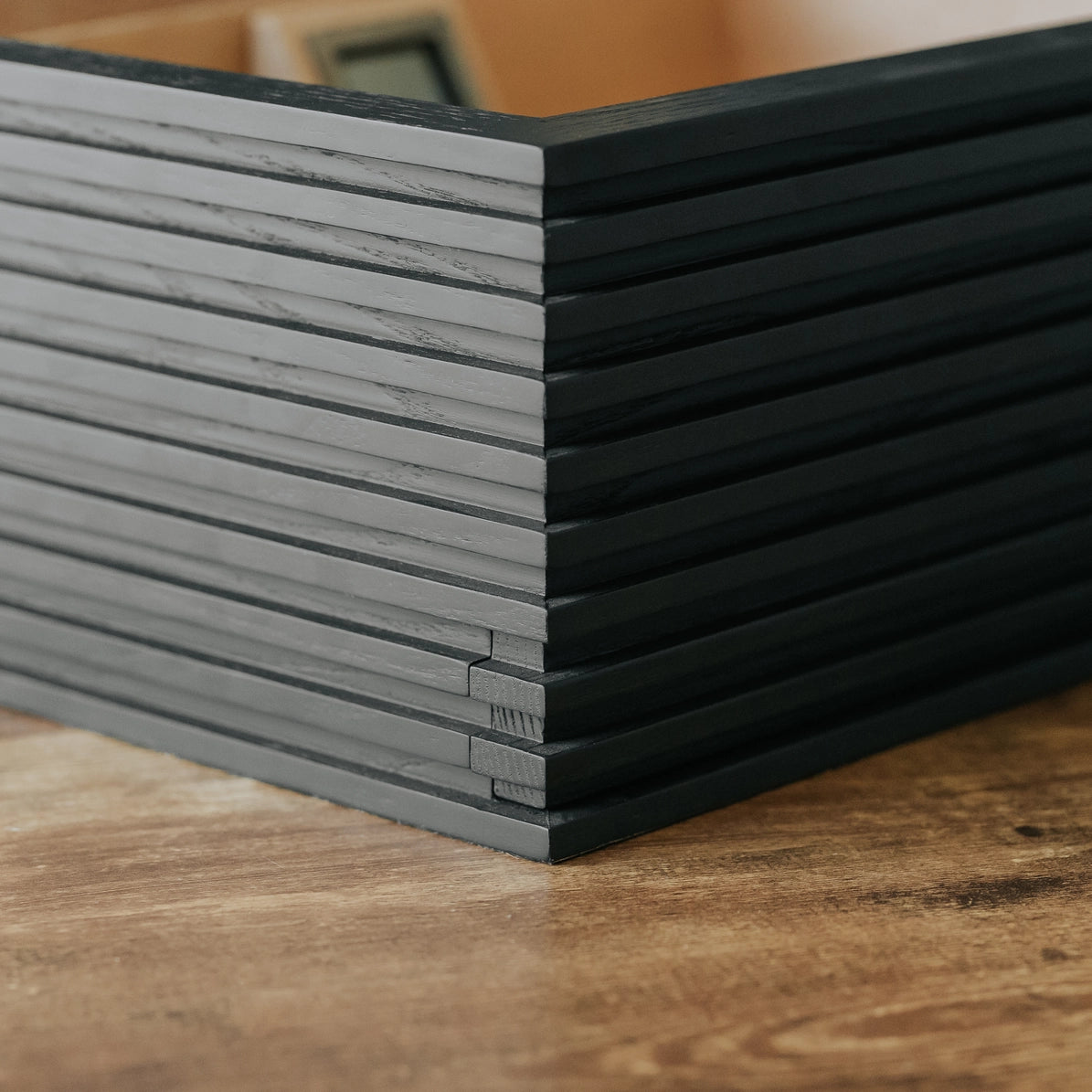 Kobi Glass Top Humidor